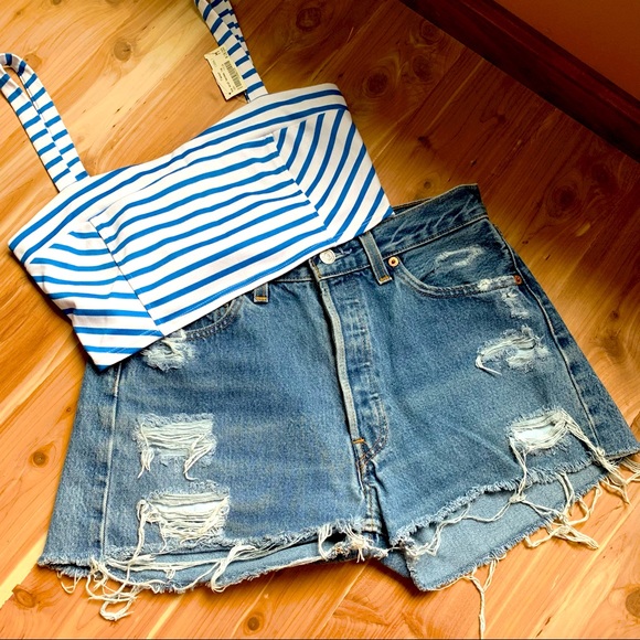 LUSH Bow Back Crop Tank - Picture 2 of 7